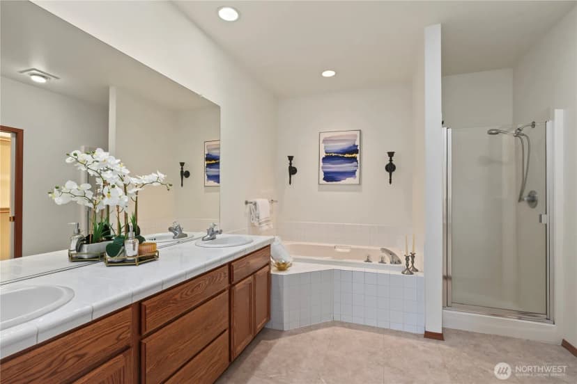 Property photo for 2113 12th Avenue Nw, Puyallup photo 14