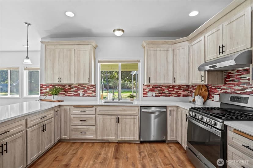 Property photo for 35718 59th Avenue Ct E, Eatonville photo 14