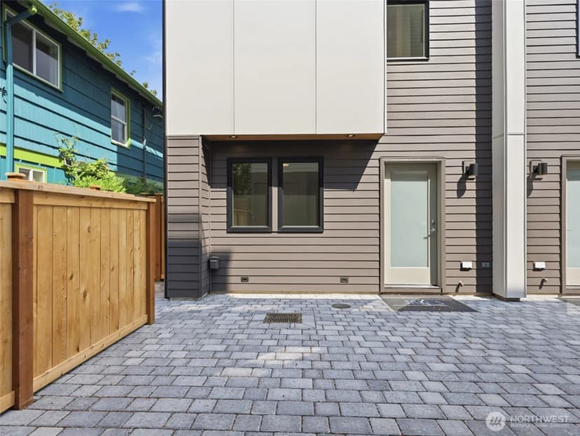 Property photo for 1411 N 48th Street, Seattle photo 26