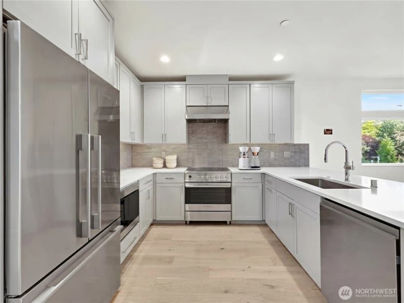 Property photo for 1411 N 48th Street, Seattle photo 13