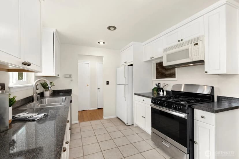 Property photo for 5706 Highland Road, Everett photo 9
