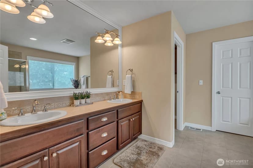 Property photo for 32136 Bruckners Way, Black Diamond photo 19