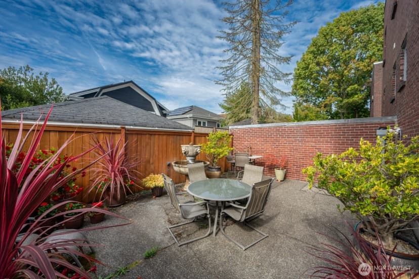 Property photo for 735 Federal Avenue E #5, Seattle photo 18