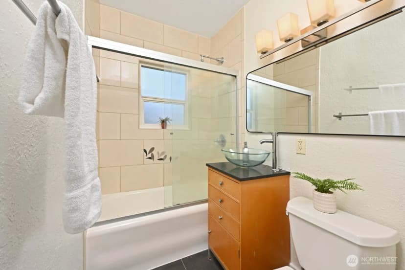 Property photo for 735 Federal Avenue E #5, Seattle photo 13