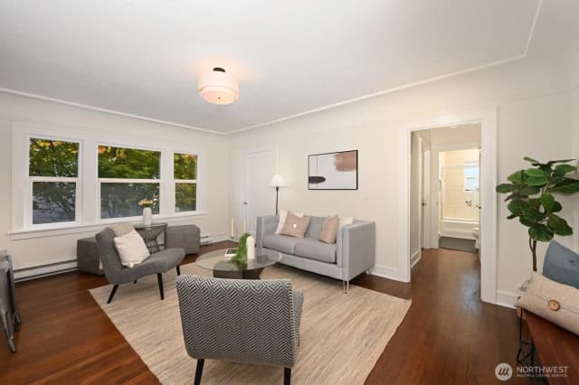Property photo for 735 Federal Avenue E #5, Seattle photo 2