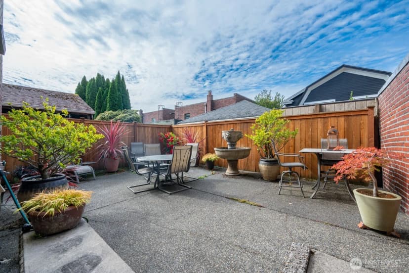 Property photo for 735 Federal Avenue E #5, Seattle photo 17