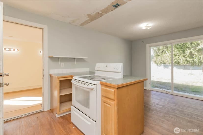 Property photo for 15210 16th Avenue E, Tacoma photo 13
