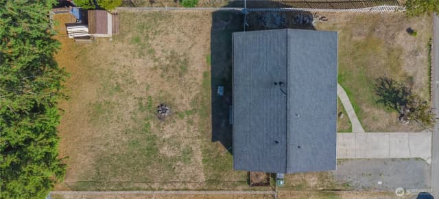 Property photo for 15210 16th Avenue E, Tacoma photo 3