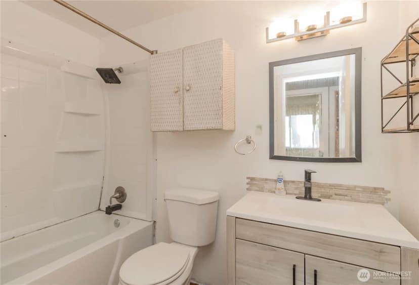Property photo for 15210 16th Avenue E, Tacoma photo 11
