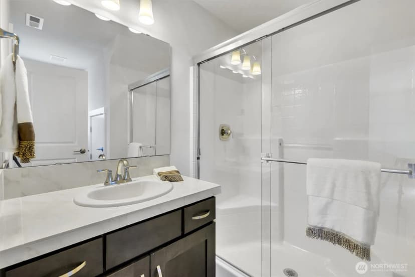 Property photo for 14610 36th Avenue Ne, Lake Forest Park photo 28
