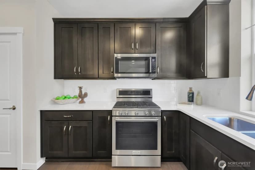 Property photo for 14610 36th Avenue Ne, Lake Forest Park photo 8