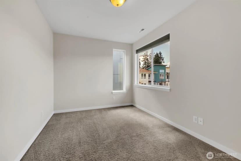Property photo for 14610 36th Avenue Ne, Lake Forest Park photo 18
