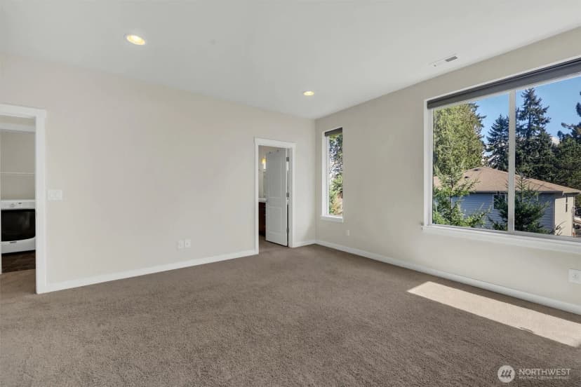 Property photo for 14610 36th Avenue Ne, Lake Forest Park photo 14