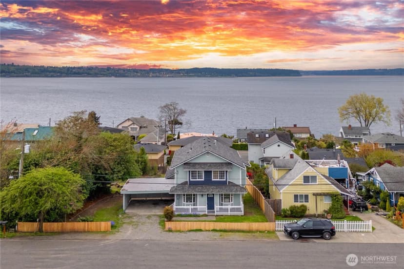 Property photo for 5006 Hyada Boulevard Ne, Tacoma photo 2