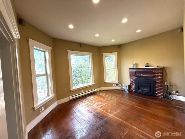 Property photo for 919 Martin Luther King Jr Way, Seattle photo 2
