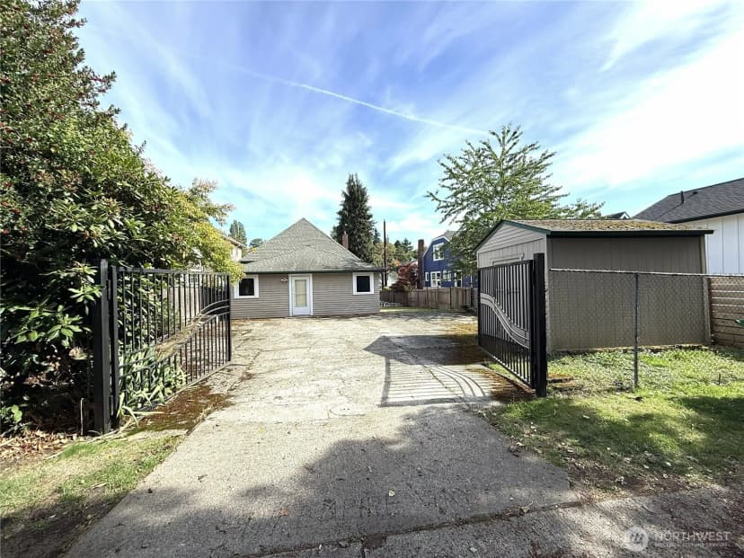 Property photo for 919 Martin Luther King Jr Way, Seattle photo 13