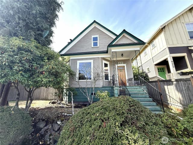 Property photo for 919 Martin Luther King Jr Way, Seattle