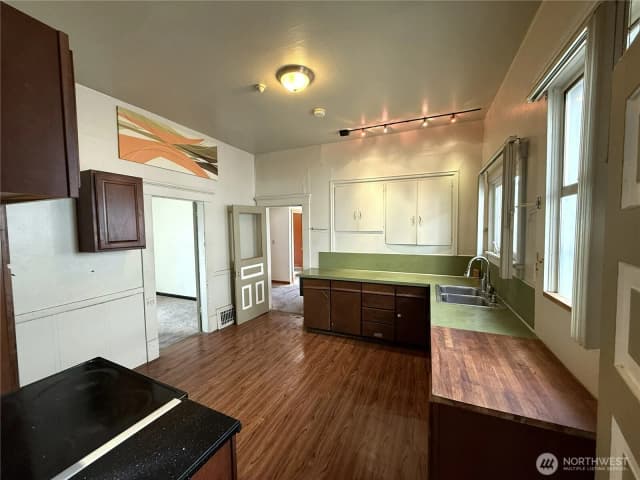 Property photo for 919 Martin Luther King Jr Way, Seattle photo 3