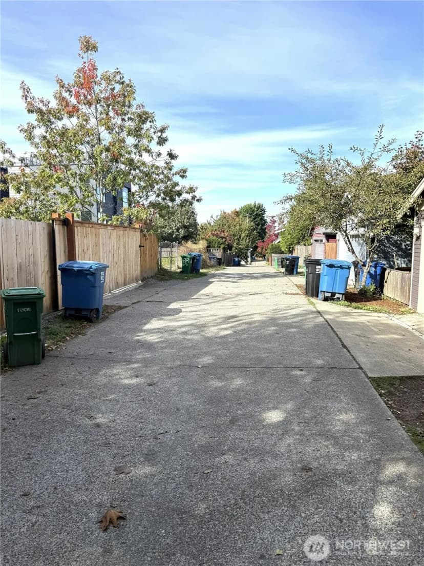 Property photo for 919 Martin Luther King Jr Way, Seattle photo 12
