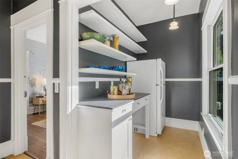 Property photo for 809 23rd Avenue E, Seattle photo 6