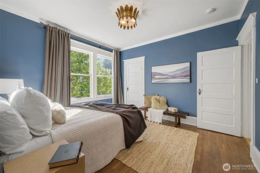 Property photo for 809 23rd Avenue E, Seattle photo 11