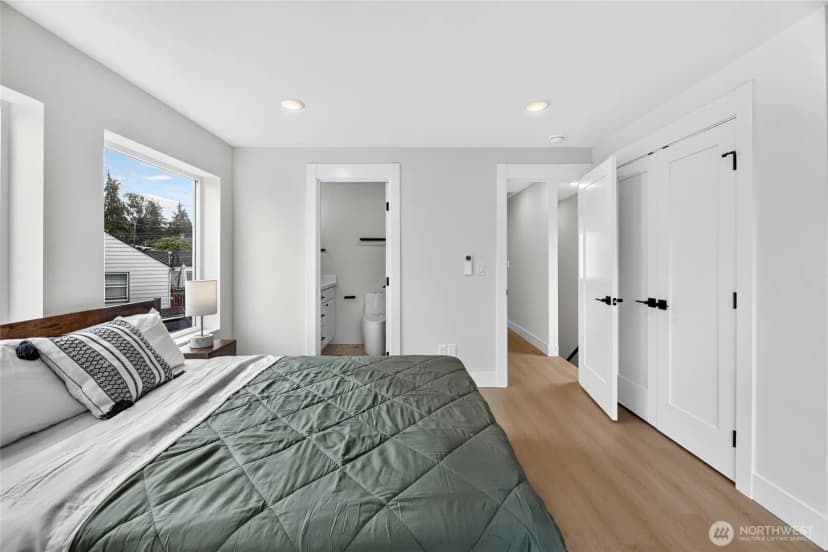 Property photo for 10029 14th Avenue S, Seattle photo 23