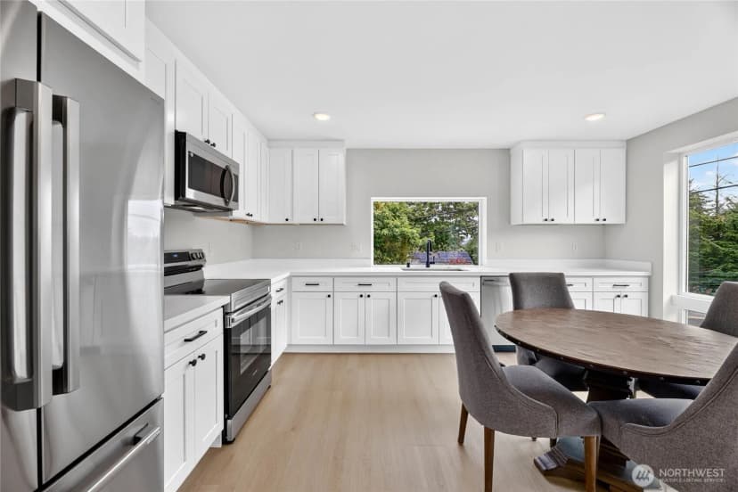 Property photo for 10029 14th Avenue S, Seattle photo 13