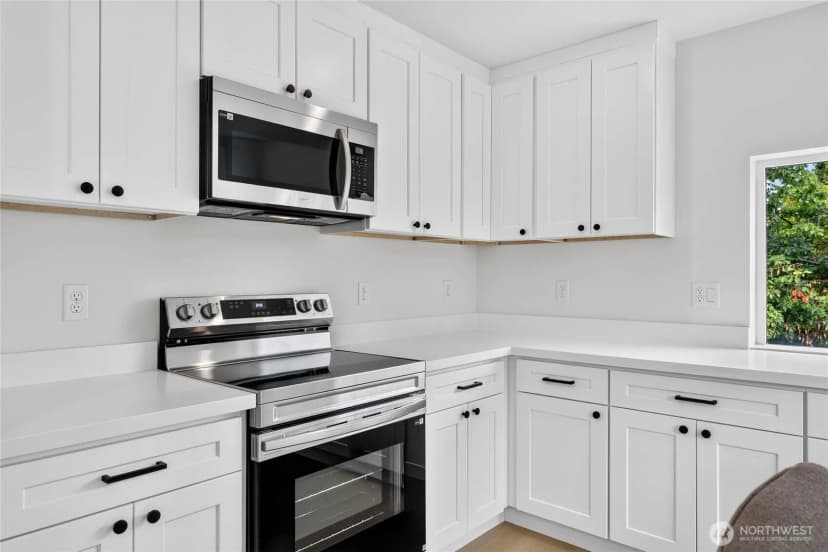 Property photo for 10029 14th Avenue S, Seattle photo 14