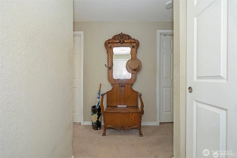 Property photo for 1700 W Sunn Fjord Lane #l204, Bremerton photo 4