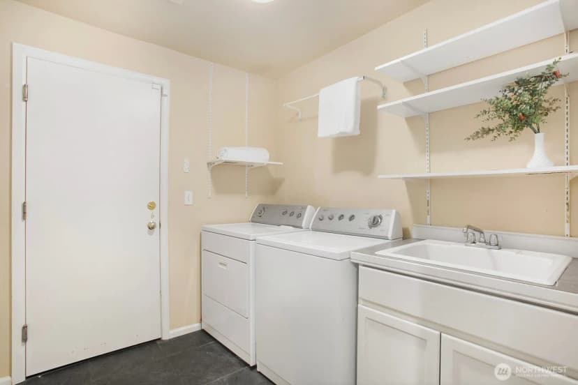 Property photo for 25857 Se 22nd Place, Sammamish photo 28