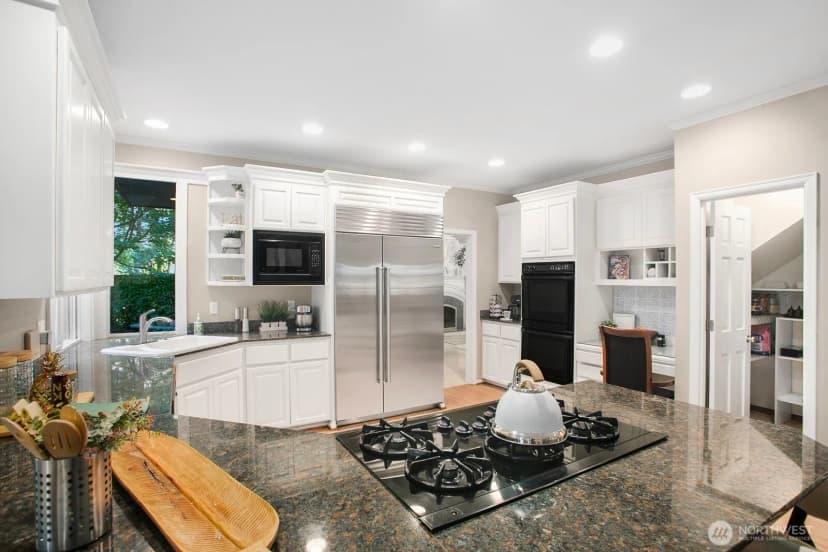 Property photo for 25857 Se 22nd Place, Sammamish photo 17