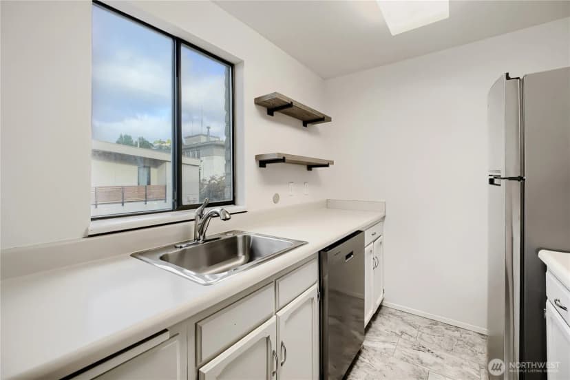 Property photo for 610 Aloha Street #404, Seattle photo 35