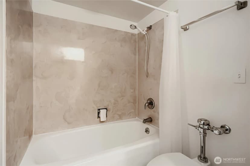 Property photo for 610 Aloha Street #404, Seattle photo 33