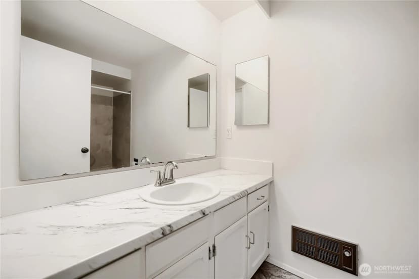 Property photo for 610 Aloha Street #404, Seattle photo 32