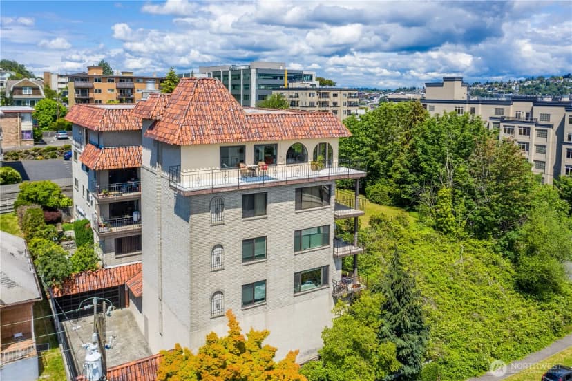 Property photo for 610 Aloha Street #404, Seattle photo 31