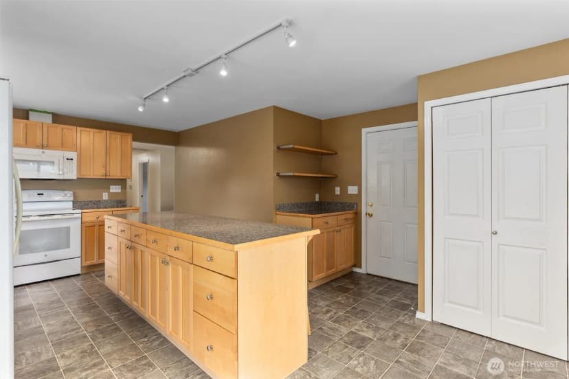 Property photo for 22506 45th Place W, Mountlake Terrace photo 26