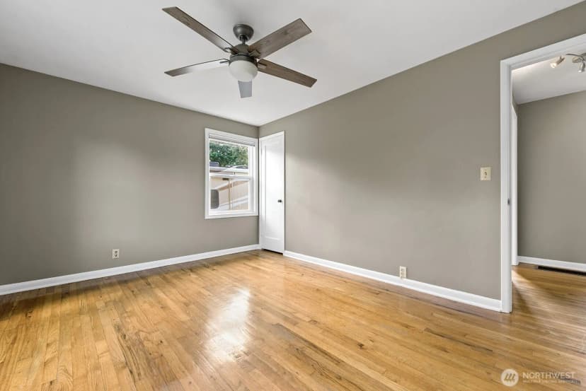 Property photo for 829 Ne 189th Street, Shoreline photo 25
