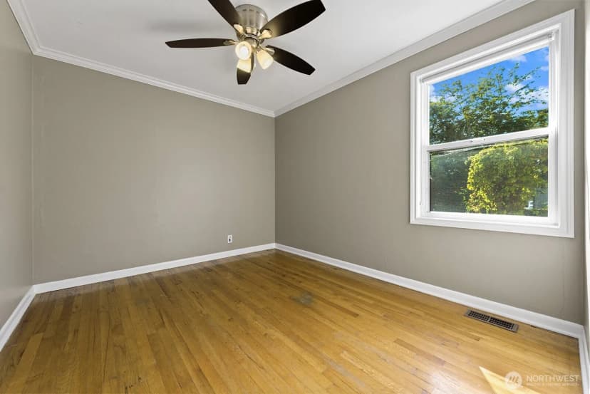 Property photo for 829 Ne 189th Street, Shoreline photo 22