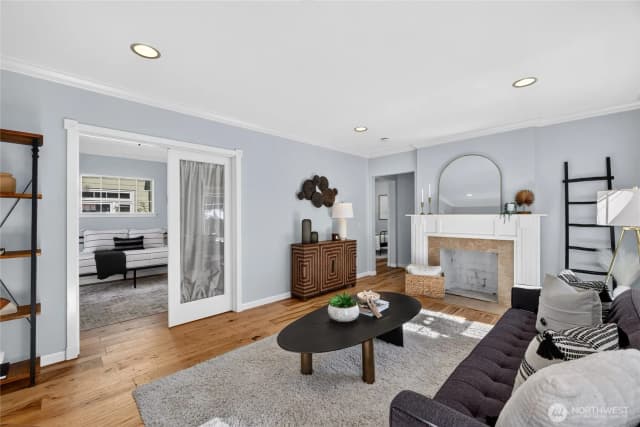 Property photo for 7014 Brooklyn Avenue Ne, Seattle photo 5