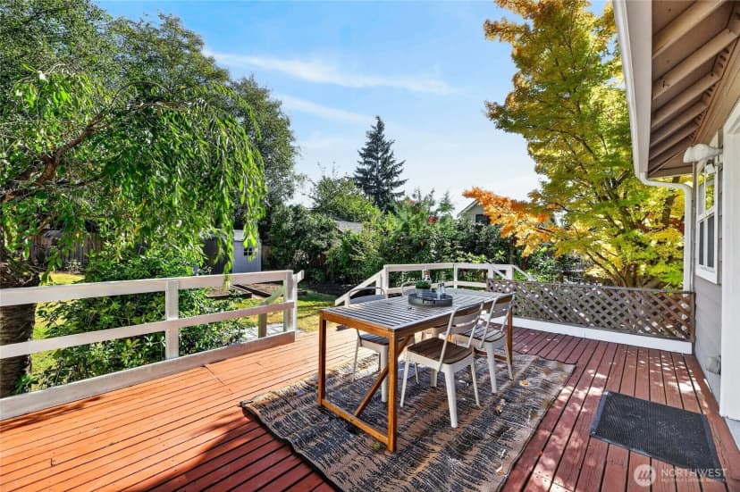 Property photo for 7014 Brooklyn Avenue Ne, Seattle photo 14
