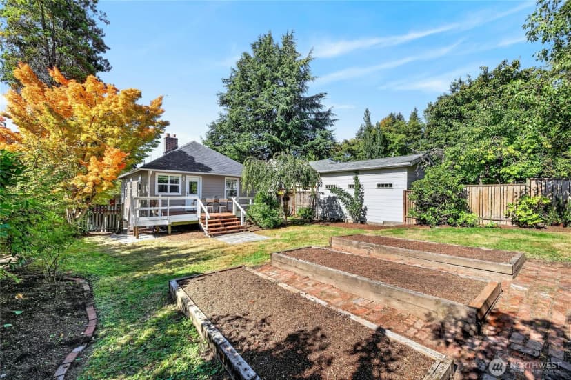 Property photo for 7014 Brooklyn Avenue Ne, Seattle photo 15