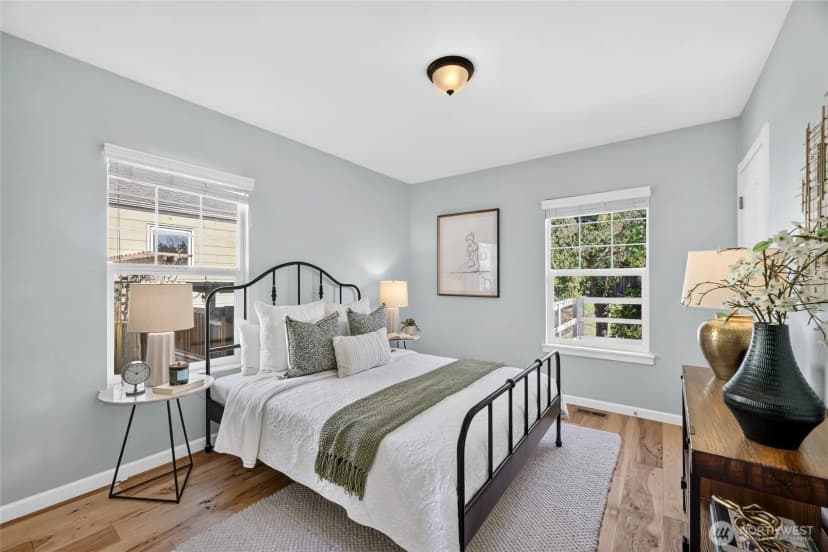 Property photo for 7014 Brooklyn Avenue Ne, Seattle photo 9