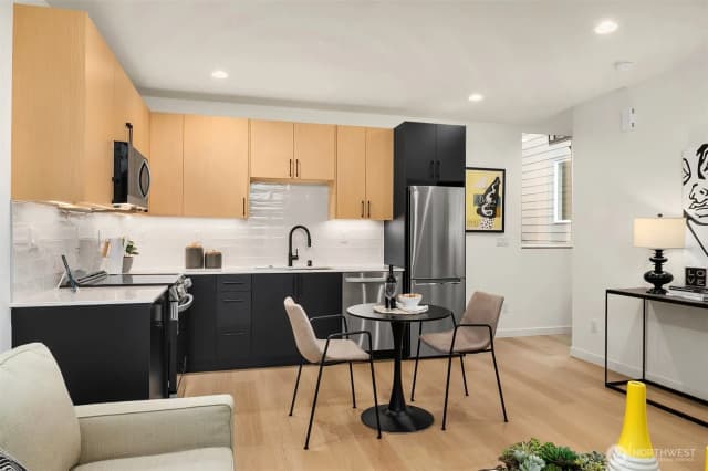 Property photo for 1457 22nd Avenue #a, Seattle photo 5