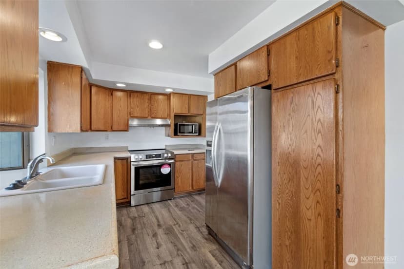 Property photo for 16424 126th Place Se, Renton photo 10