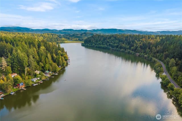 Property photo for 39522 Ski Park Road E, Eatonville photo 3
