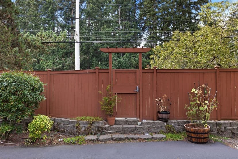 Property photo for 810 N 145th Lane, Shoreline photo 27