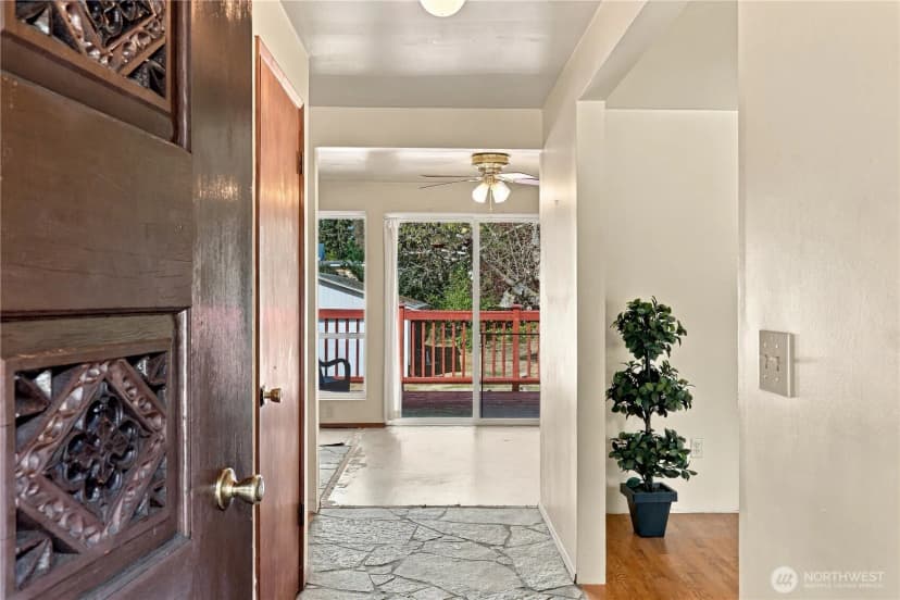 Property photo for 238 Sw 143rd Street, Burien photo 6