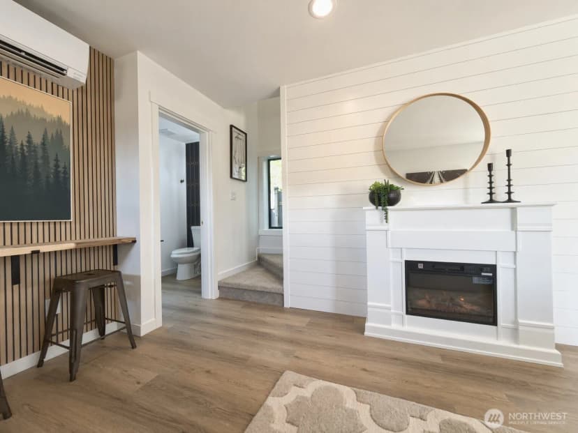Property photo for 5404 20th Avenue S, Seattle photo 9