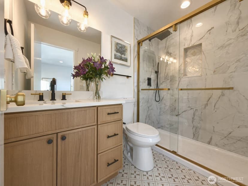 Property photo for 5404 20th Avenue S, Seattle photo 28