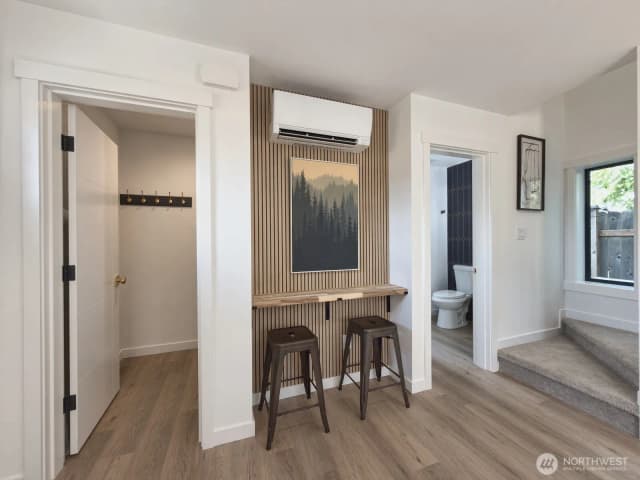 Property photo for 5404 20th Avenue S, Seattle photo 4